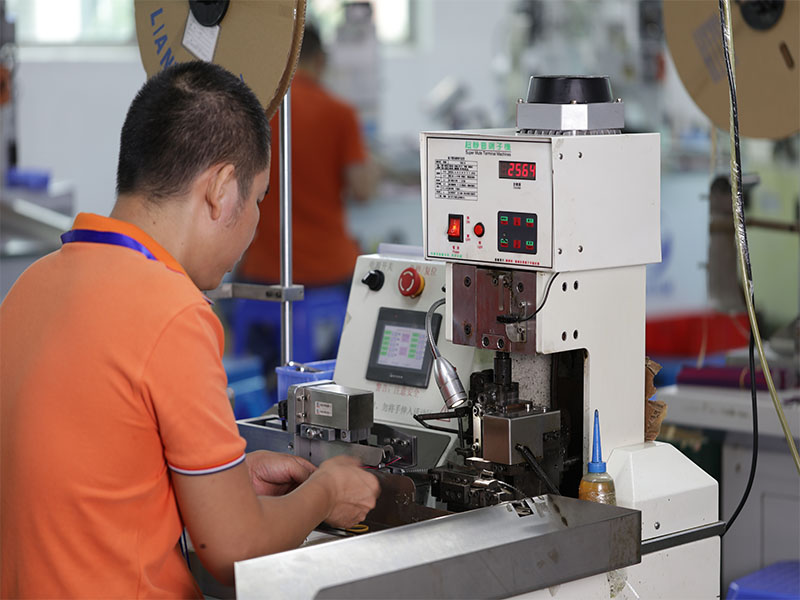 半自動端子機(jī) 半自動端子機(jī)